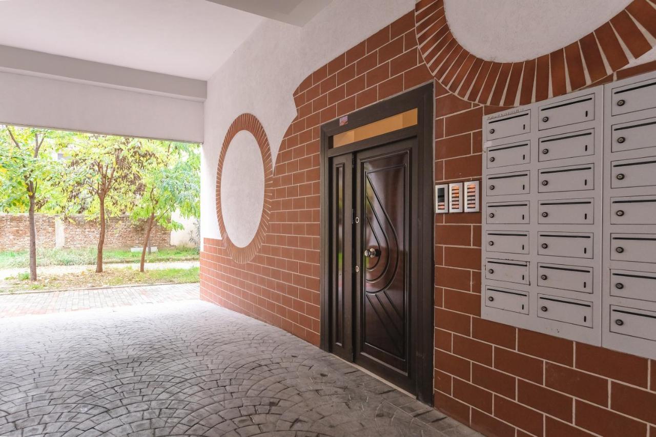 Two Steps Apartments 地拉那 外观 照片