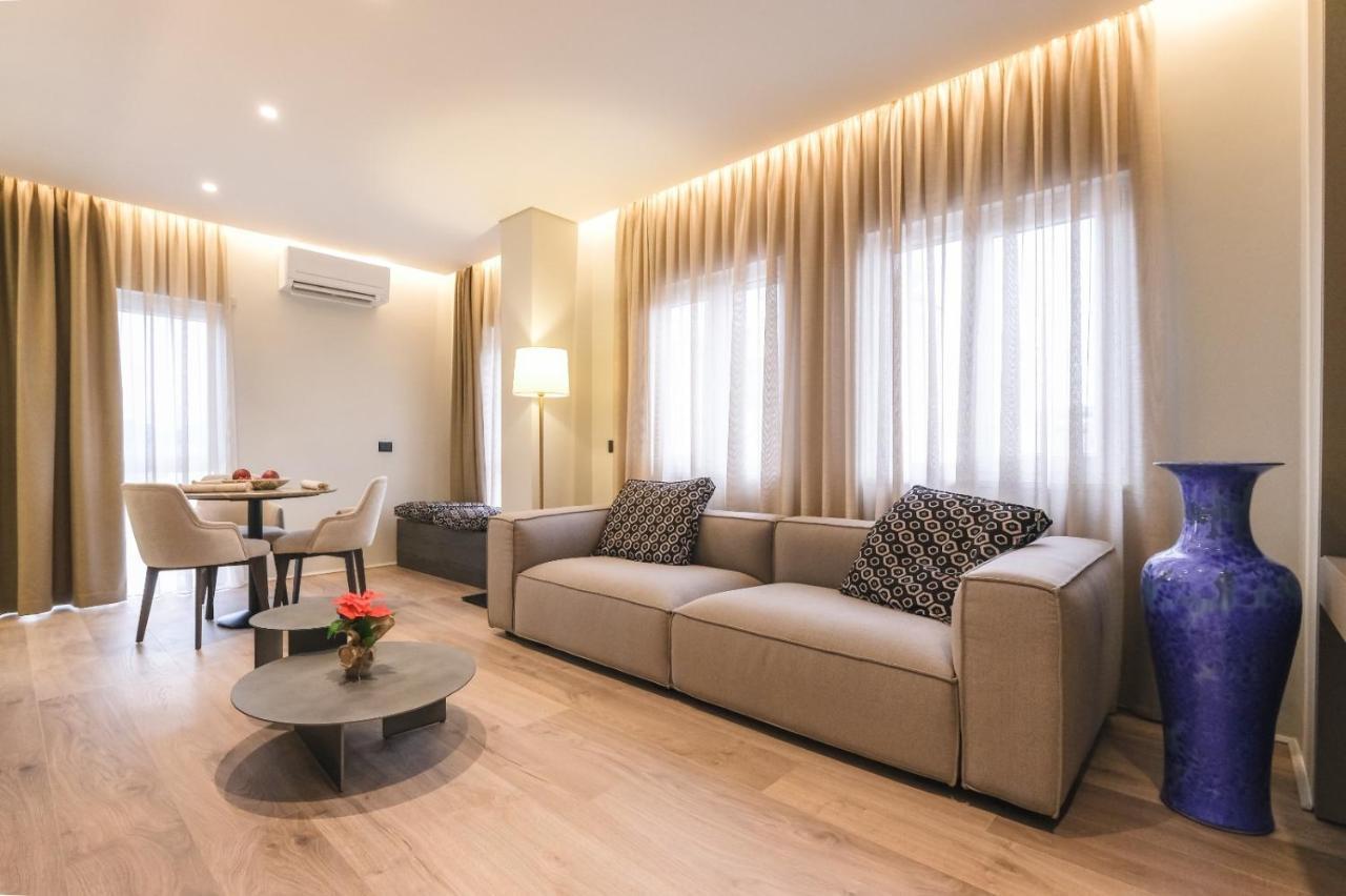 Two Steps Apartments 地拉那 外观 照片