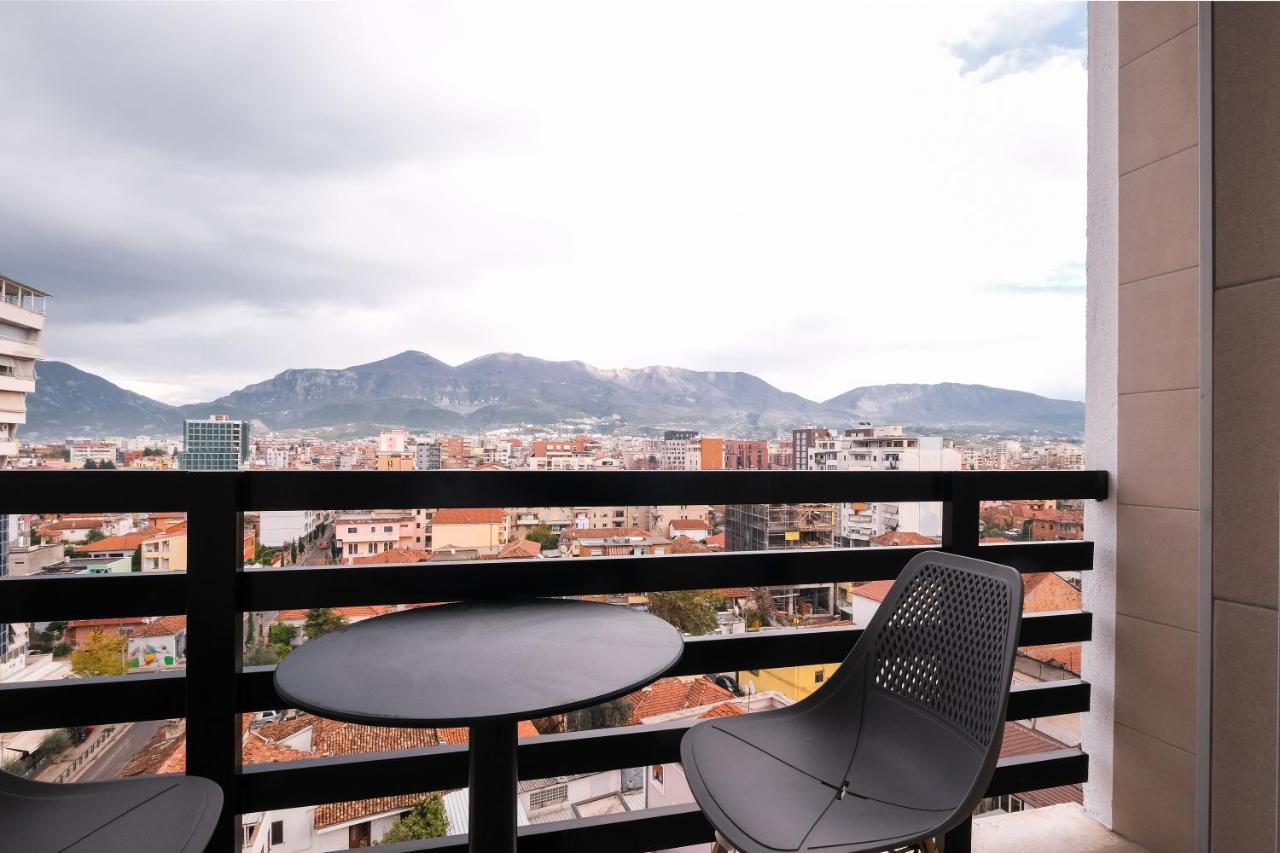 Two Steps Apartments 地拉那 外观 照片