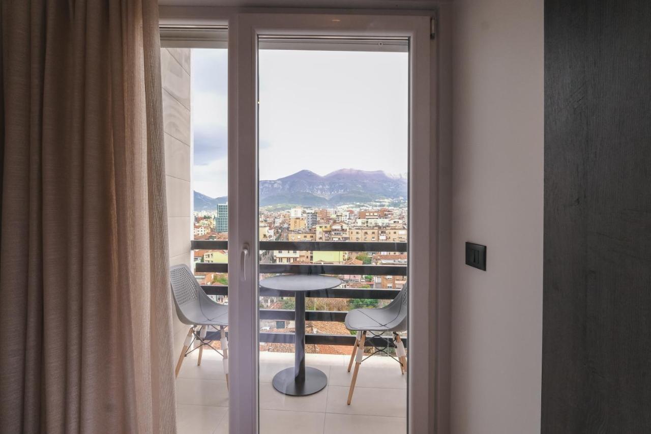 Two Steps Apartments 地拉那 外观 照片
