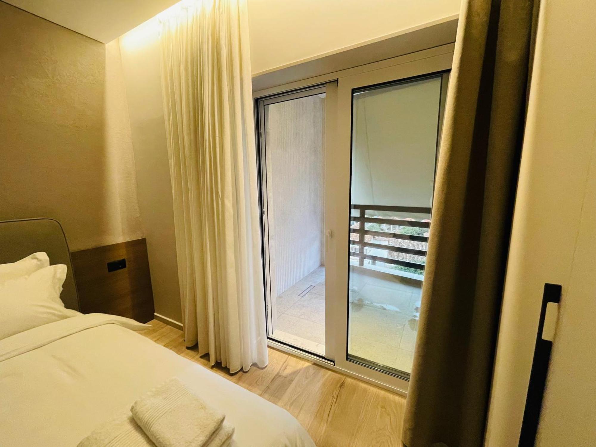 Two Steps Apartments 地拉那 外观 照片