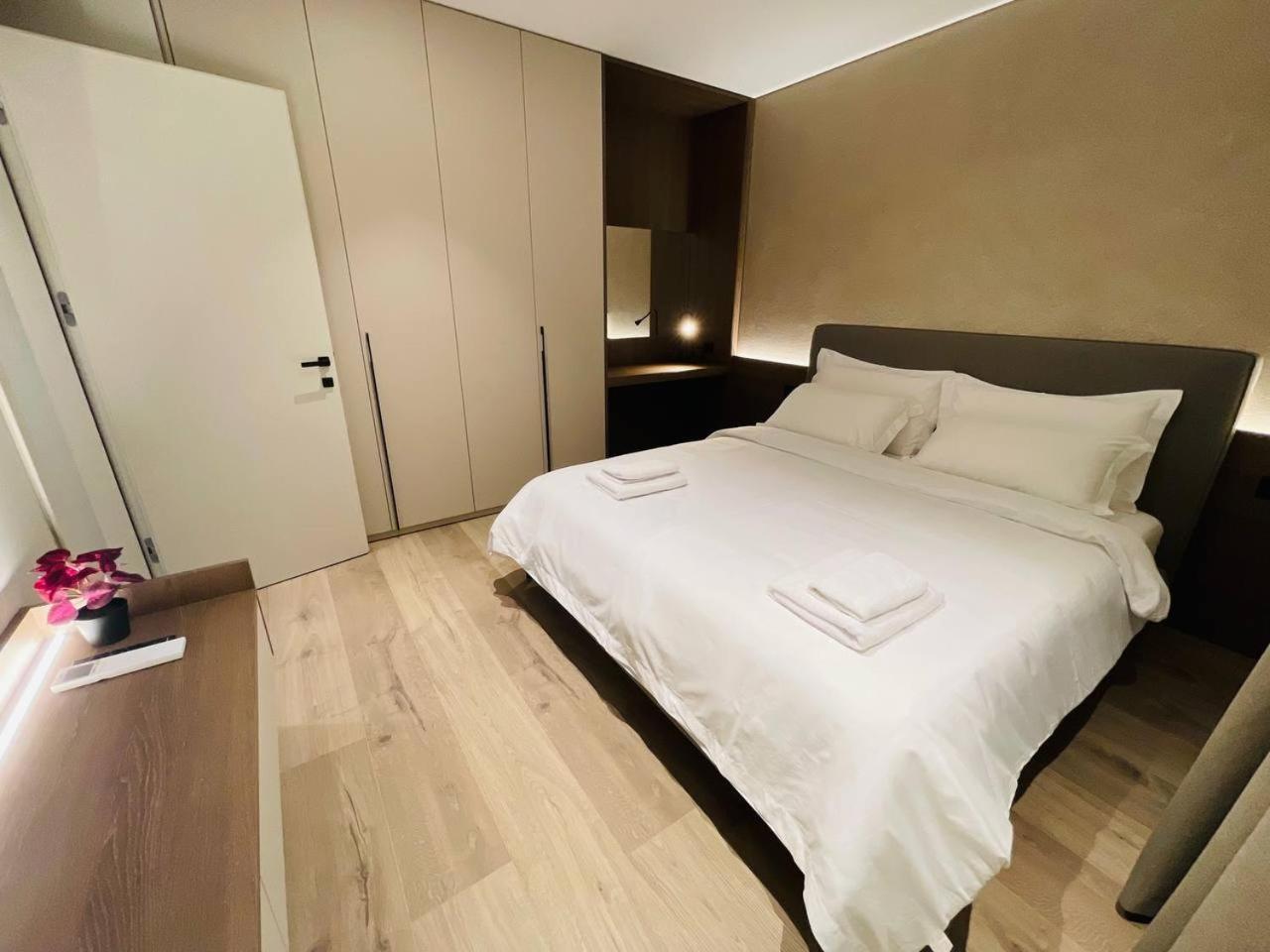 Two Steps Apartments 地拉那 外观 照片