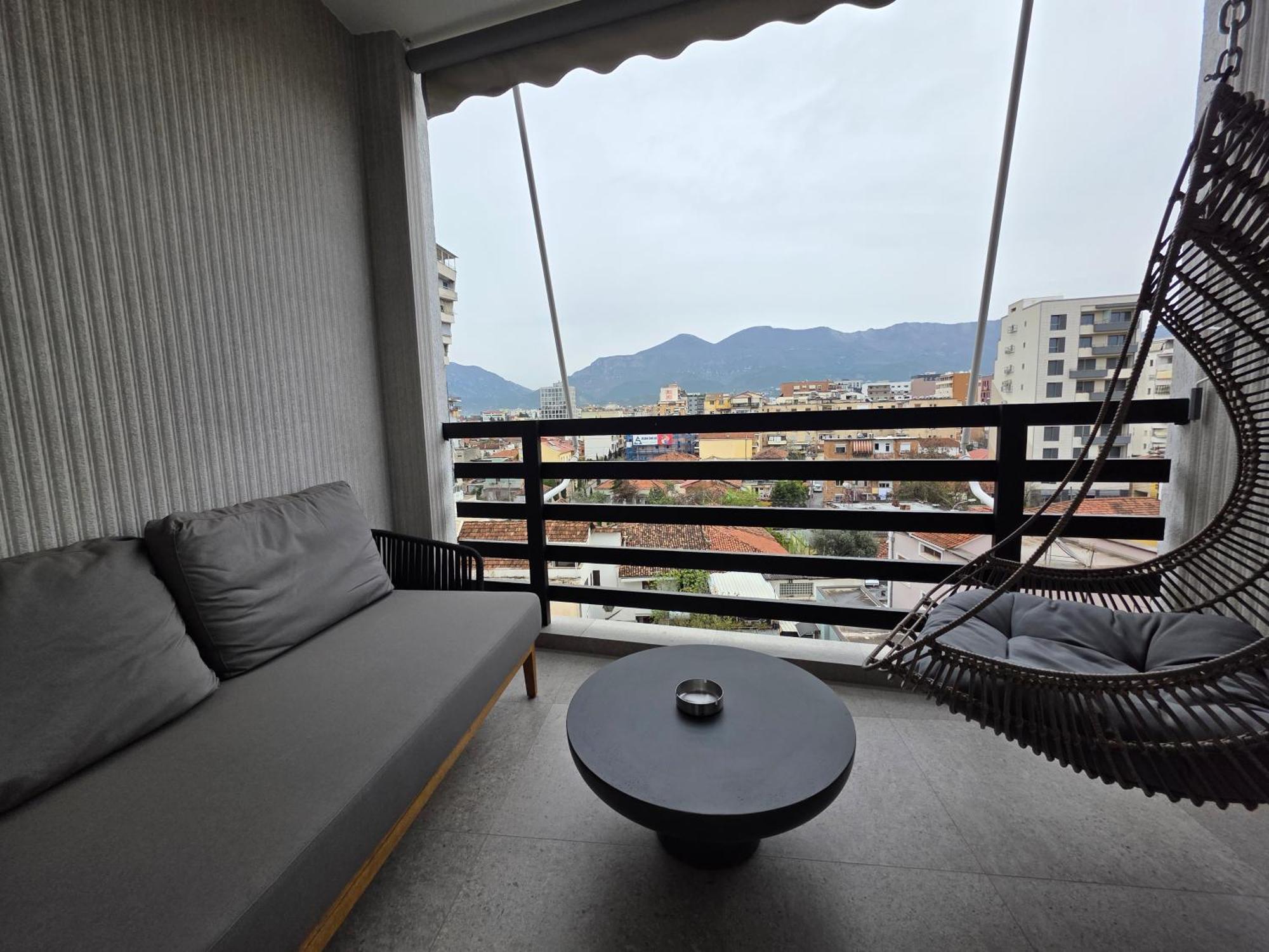 Two Steps Apartments 地拉那 外观 照片